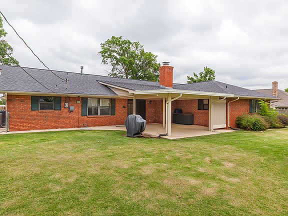 5th image of 2709 N Meridian Pl