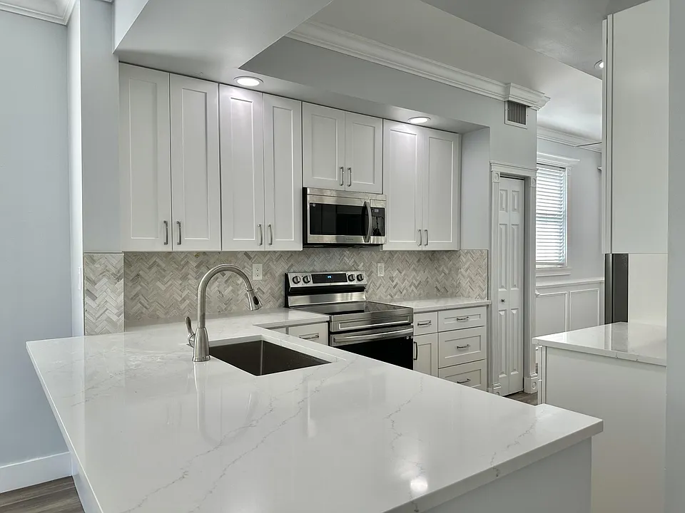 27 Royal Palm Way #406