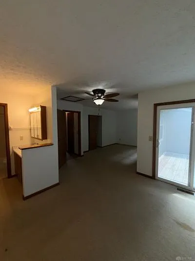 712 Hidden Valley Ct — Photo 5