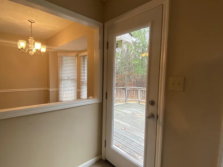 212 Sprucepine Dr — Photo 30