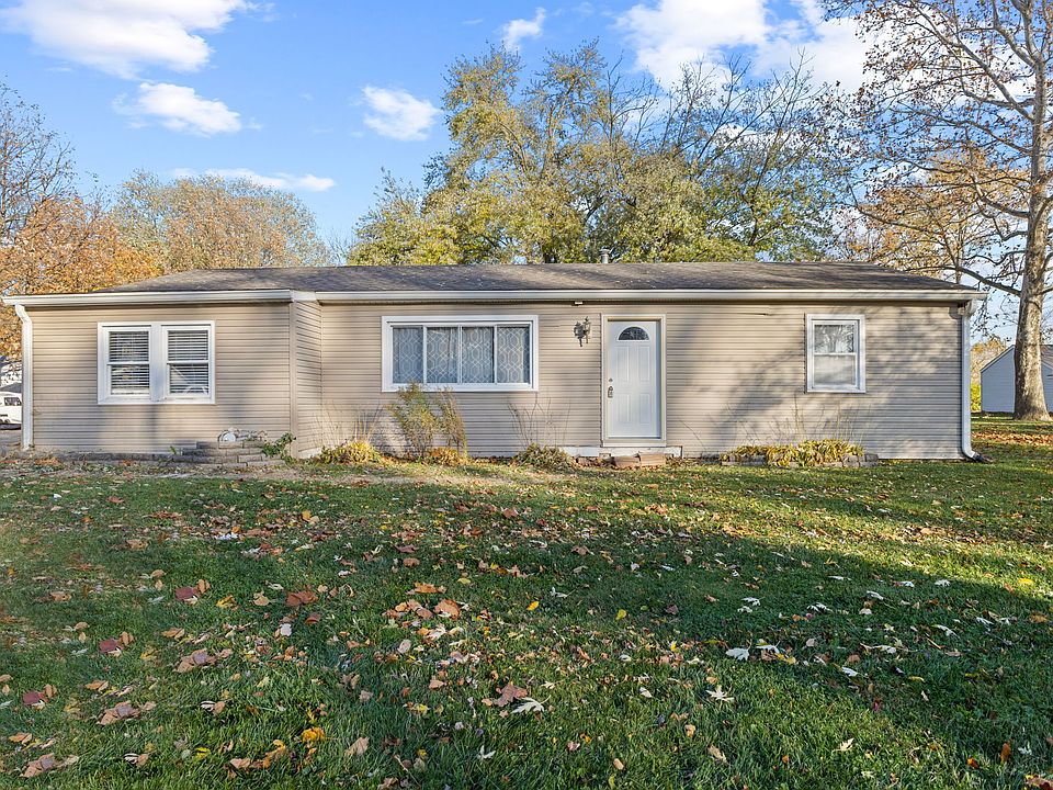 1st image of 12 Elm Dr