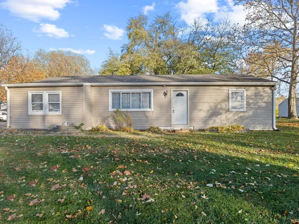 12 Elm Dr, Plainfield, IN 46168