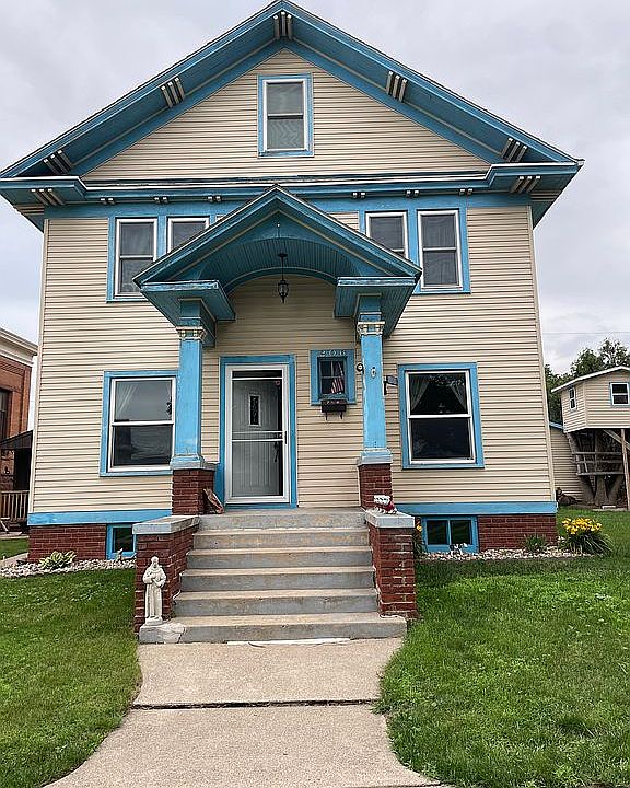 1st image of 206 Central Ave SE