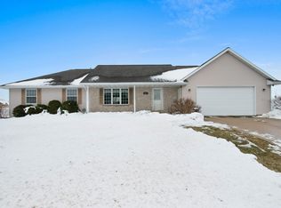 2577 Faldo Ln, Green Bay, WI 54311