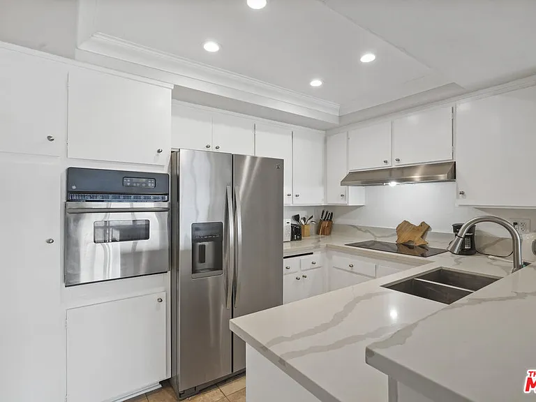 18103 Coastline Dr #7 — Photo 7