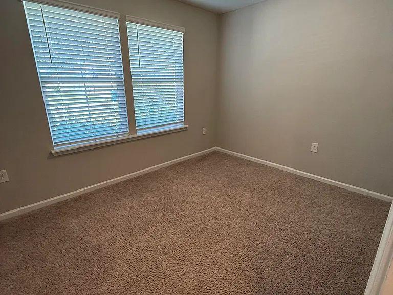103 Granite City Ave — Photo 14