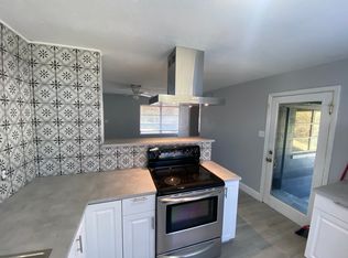 31606 Anderson Dr, Tavares, FL 32778