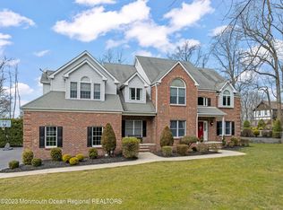 7 Fernwood Ct, Holmdel, NJ 07733