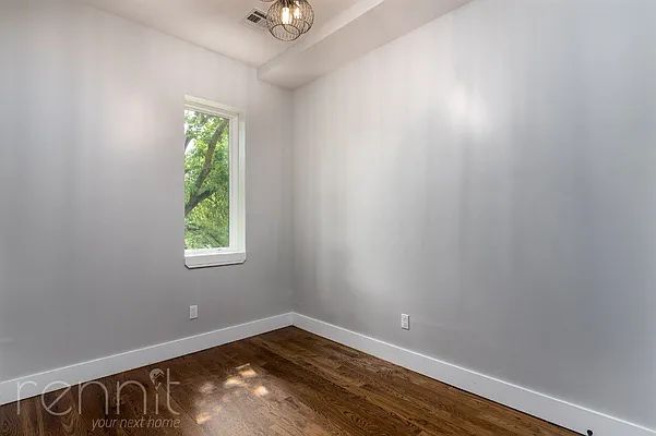 Rented by Rennit Inc. | media 37