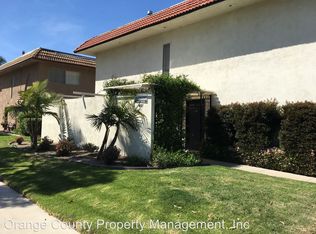 4881 Kona Dr APT B, Huntington Beach, CA 92649