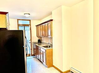 32-28 38th St #1F, Astoria, NY 11103
