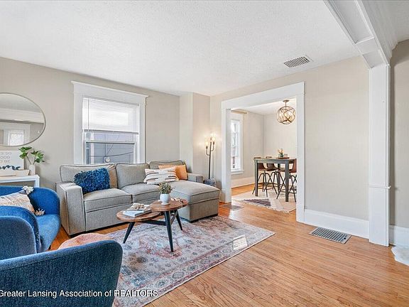 5th image of 123 N Fairview Ave
