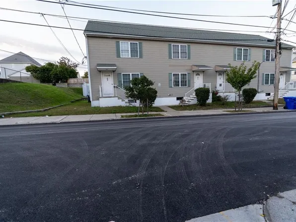 23 Grotto Ave, Pawtucket, RI 02860