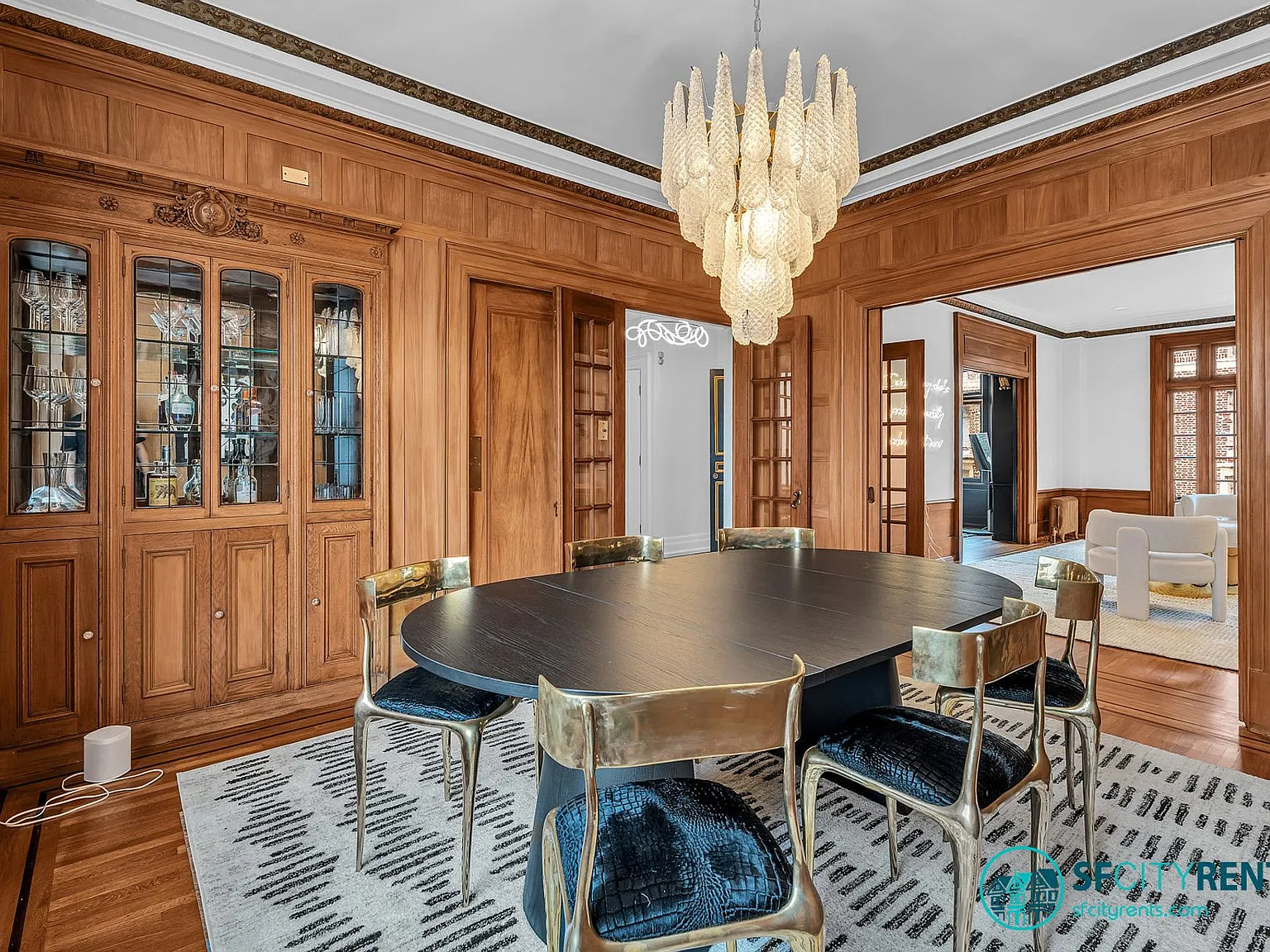 Nob Hill: Furnished Designer Residence @ The Belgravia — Photo 4