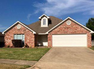 8424 Stonebridge Way, Tyler, TX 75703