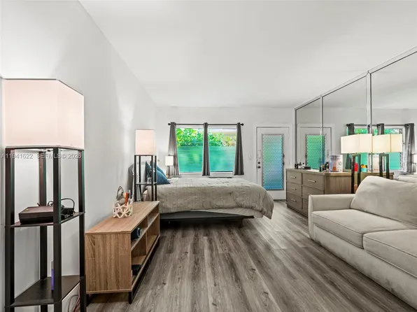 1060 Pennsylvania Ave APT 4, Miami Beach, FL 33139