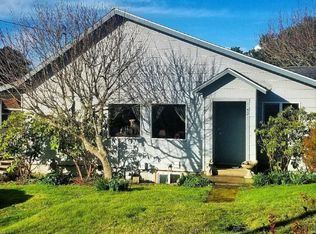 521 NW Hurbert St, Newport, OR