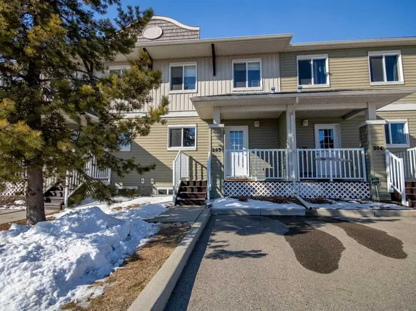 203 E Clover Way, Carstairs, AB T0M 0N0