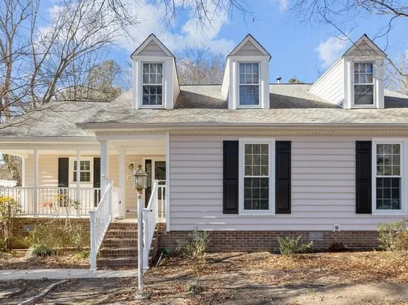 1536 Maybrook Dr, Raleigh, NC 27610