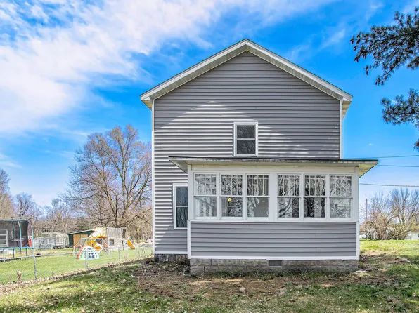 68769 Theodore St, White Pigeon, MI 49099