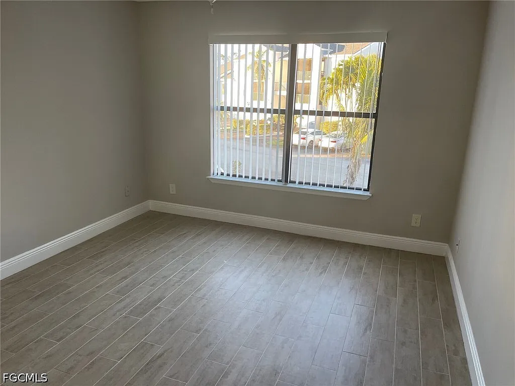 2 bed, 2.0 bath, 980 sqft, $1,600 — Photo 4