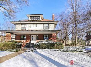 826 Greenwood Ave, Wilmette, IL 60091