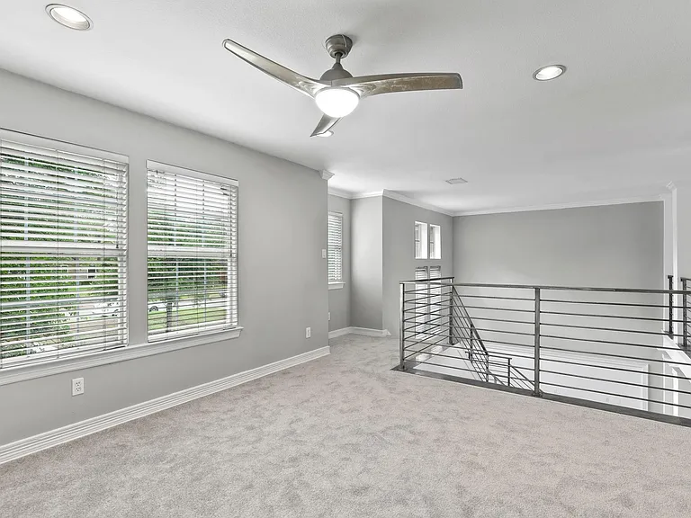 545 Oak Hill Dr — Photo 28