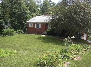 102 Sherow Rd, Pleasant Valley, NY 12569