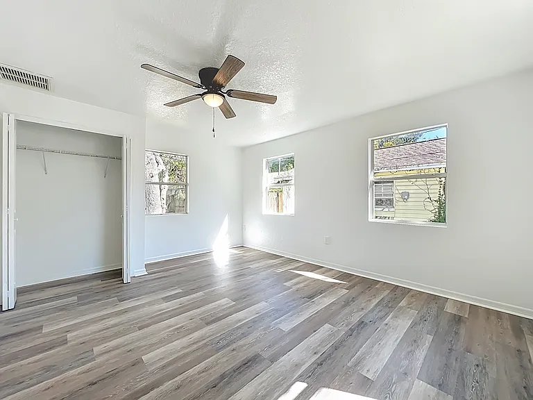 301 E Atwater Ave — Photo 10