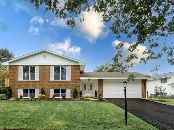 17W464 Concord Pl, Darien, IL 60561