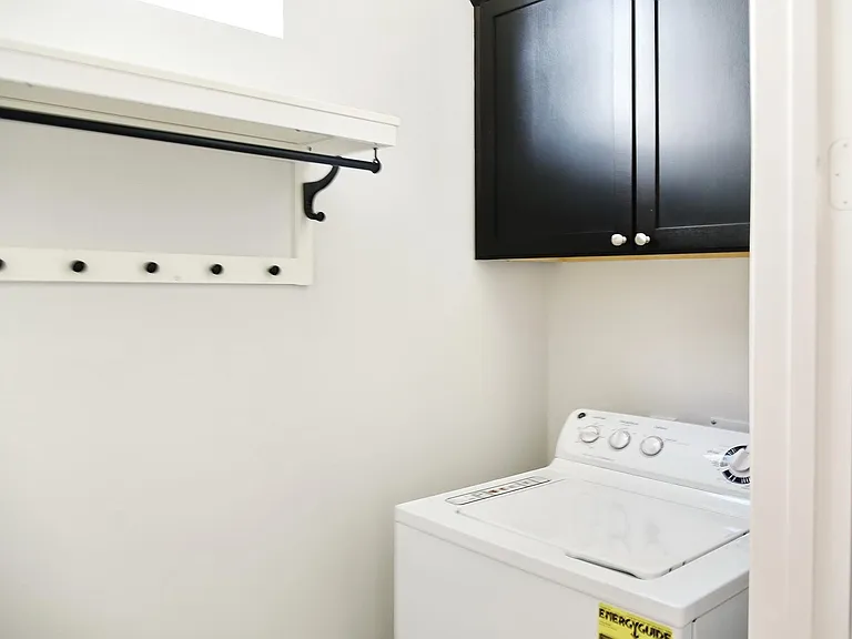 2211 Chenevert St #A — Photo 23