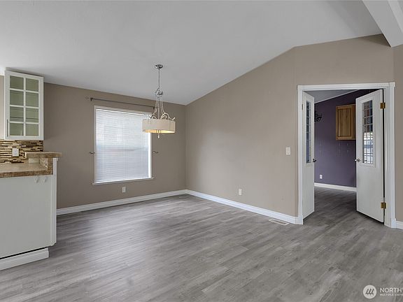 5th image of 13217 9th Avenue Ct E