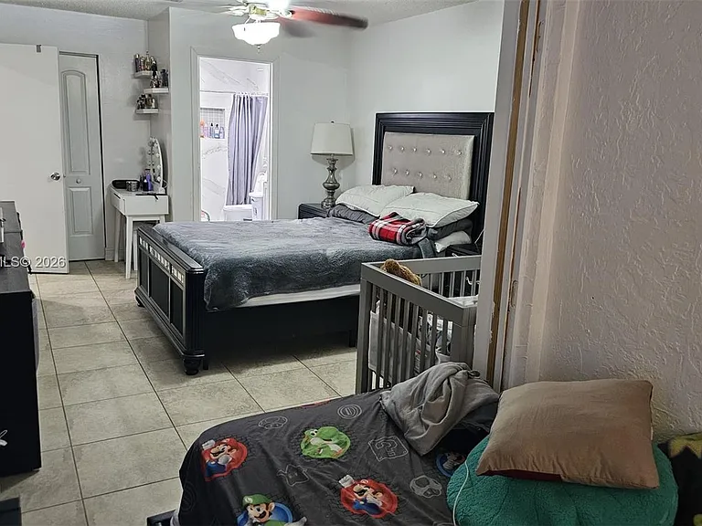 11878 SW 208th Ter — Photo 17