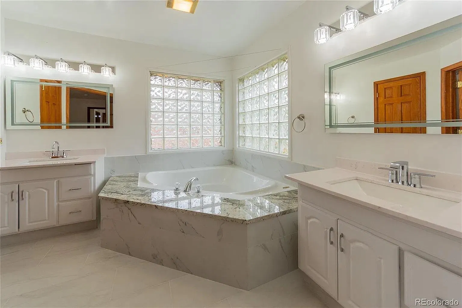 3 bed, 1610 sqft, $3,000 — Photo 4
