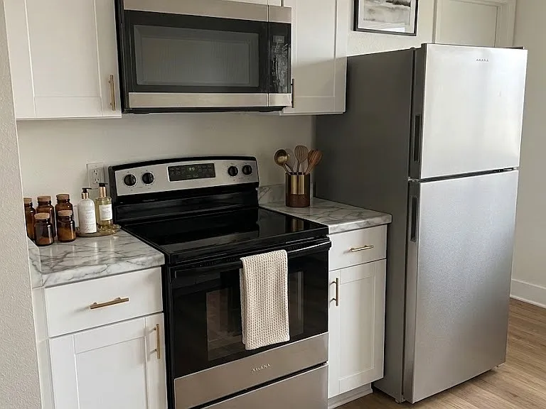 115 S 18th Ave — Photo 9