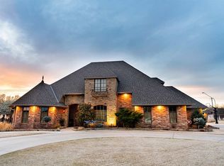 3118 Falcon Crst, Enid, OK 73703