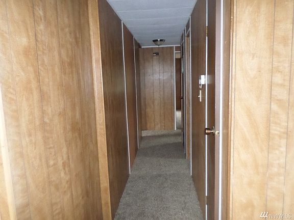 4th image of 1050 Howard St Trailer 4