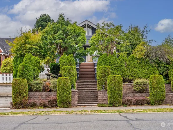 6607 32nd Ave NW, Seattle, WA 98117