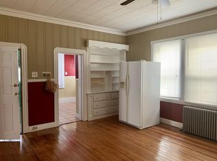 198-200 Davis St #1S, New Bedford, MA 02746