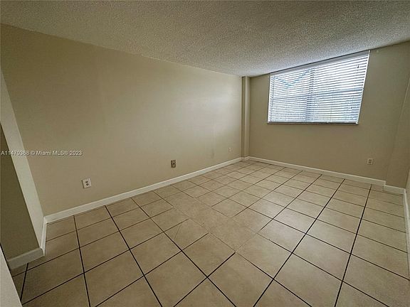 5th image of 16465 NE 22nd Ave APT 313
