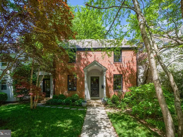 4431 Chesapeake St NW, Washington, DC 20016