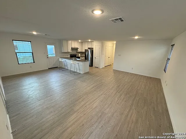 2 bed, 2.0 bath, 1492 sqft, $1,600 — Photo 2