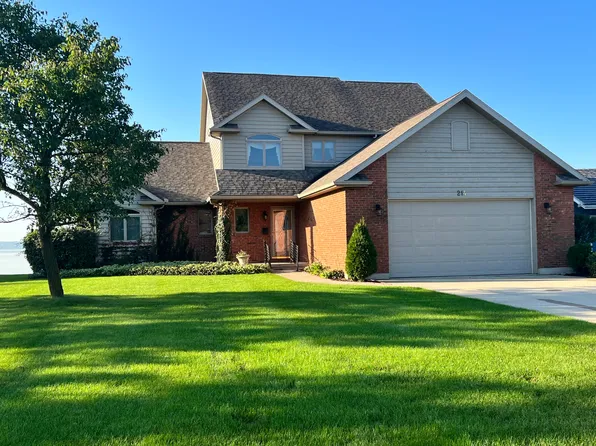 214 Mariner Point Dr, Celina, OH 45822