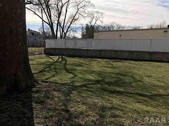 5th image of 2803 N Dechman Ave