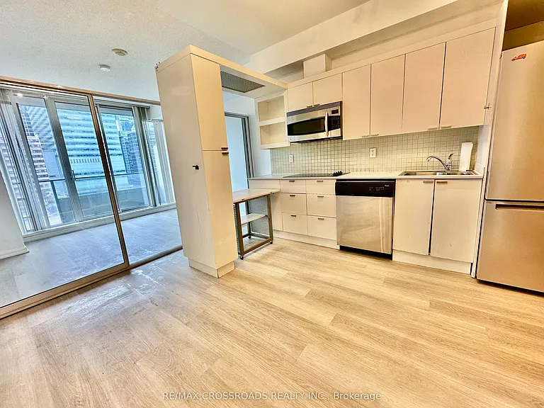 111 Elizabeth St #1530 — Photo 3