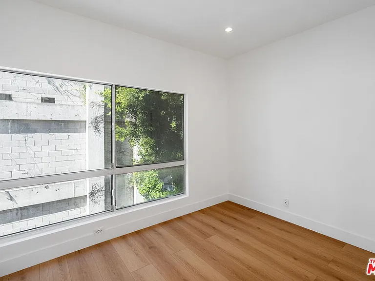 4807 Woodley Ave #309 — Photo 17