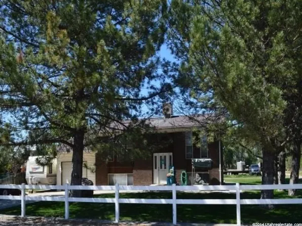 5272 W 4000 S, Hooper, UT 84315