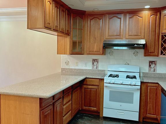 2nd image of 1263 Avenue Ave #1263