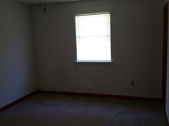 3rd image of 6704 Carver Dr