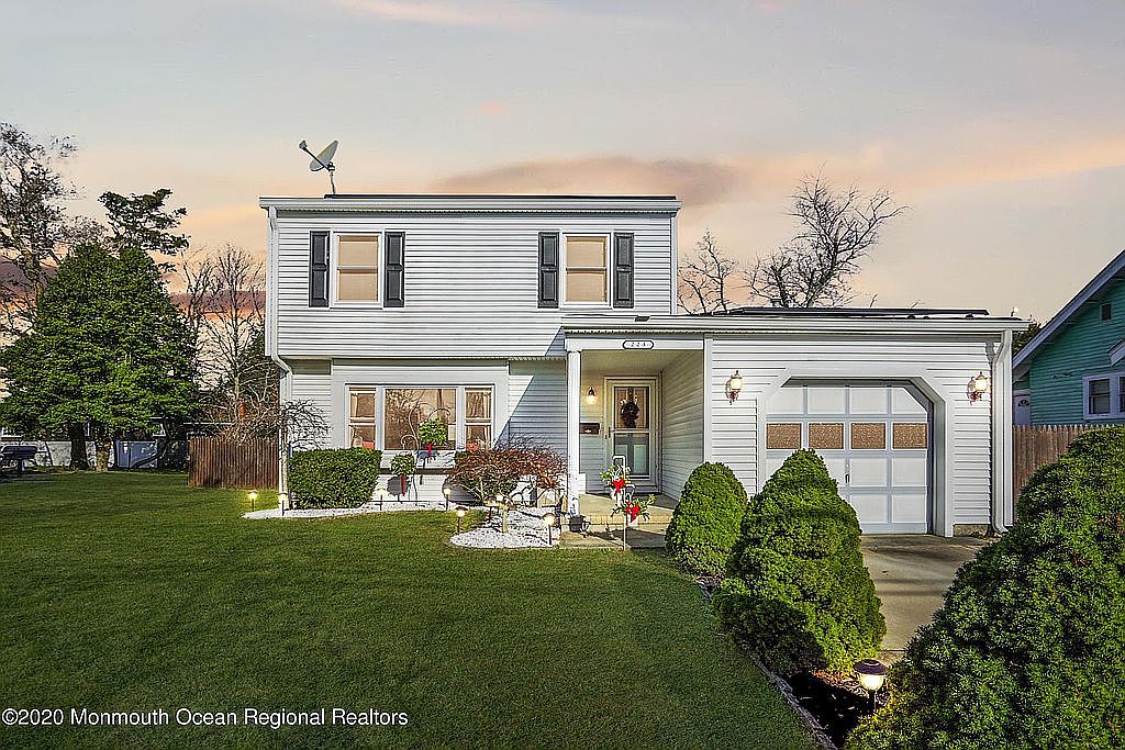 223 Church St, Lakehurst, NJ 08733 Zillow